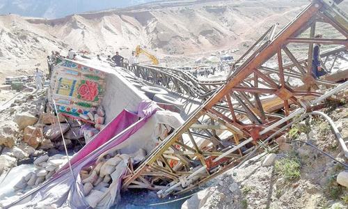 Bridge linking KP with GB collapses at Battakundi
