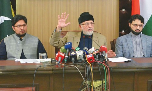 Qadri distances himself from Imran&rsquo;s Raiwind march