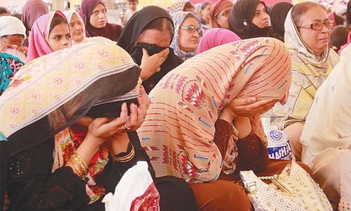 Four years on, families, activists gather to mourn Baldia factory fire victims