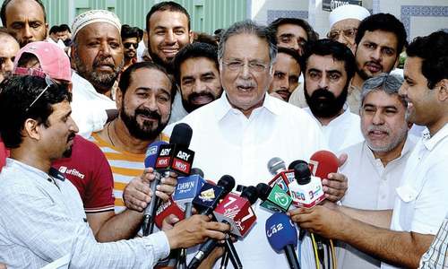 War of words between PML-N, PTI over Raiwind rally