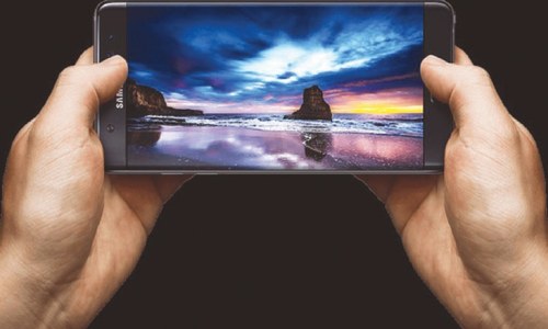 Turn off your Galaxy Note 7, says Samsung official