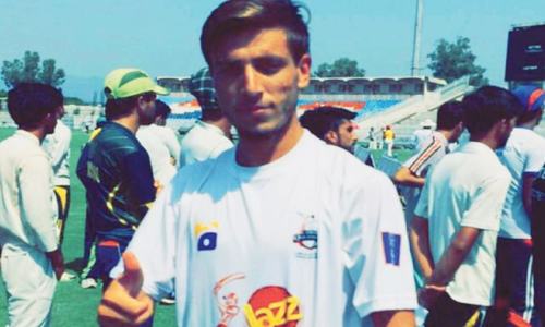 Yasir Jan &mdash; the ambidextrous pacer from Pakistan