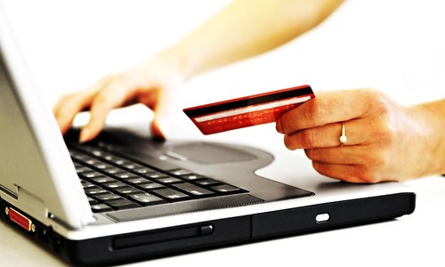 Online hotel-booking services seek to outrun travel agents