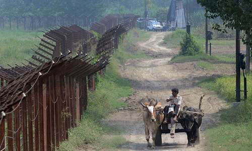 Pakistani, Indian troops exchange fresh fire across LoC