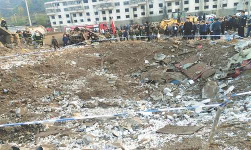 Blast kills seven, injures 100 in China town
