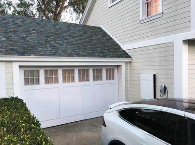 Tesla expands its portfolio to produce solar roof tiles