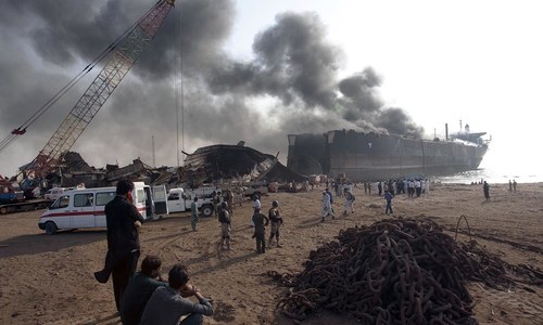 Death toll reaches 19 in Gadani shipbreaking yard fire, scores still missing