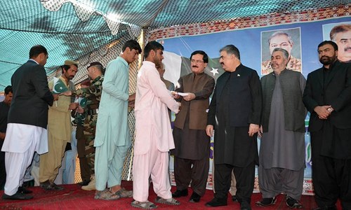 More than 200 suspected militants lay down weapons in Balochistan More than 200 suspected militants lay down weapons in Balochistan