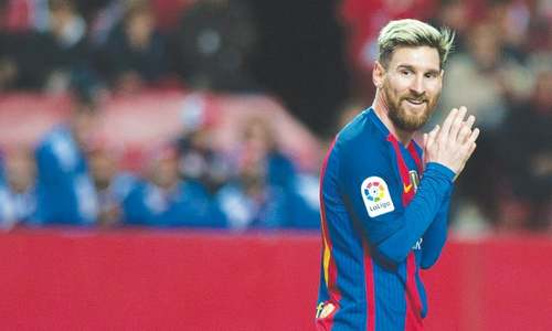 Messi reaches 500-goal mark, inspires Barca comeback