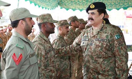 Security, assistance to civilian govt priority during tenure, says General Raheel Sharif Security, assistance to civilian govt priority during tenure, says General Raheel Sharif