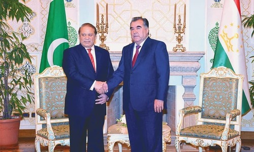 Pakistan, Tajikistan discuss rail link