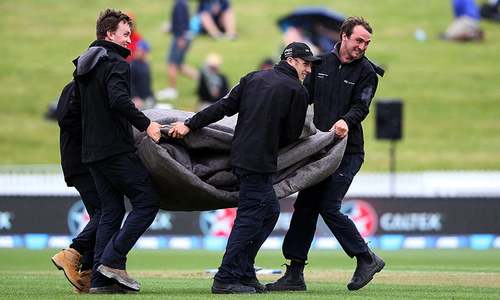 Pak vs NZ: Play halted at 21 overs because of rain