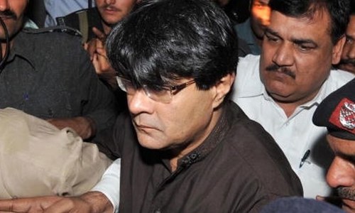 Javed Khanani dies after falling from building in Karachi, say police Javed Khanani dies after falling from building in Karachi, say police