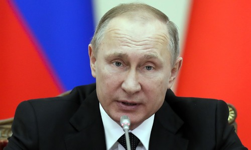 Putin refuses to expel US diplomats, looks to Trump