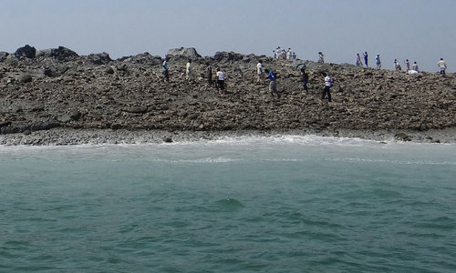 Gwadar&rsquo;s quake island disappears