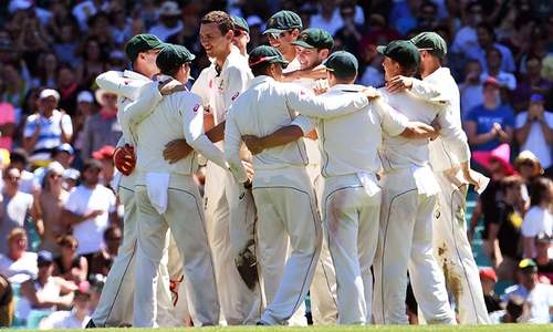 Australia crush Pakistan to sweep Test series