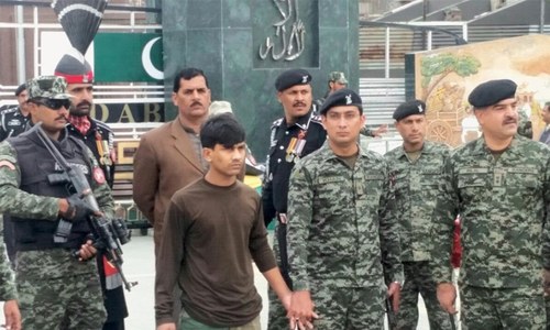 Pakistan returns Indian soldier who crossed LoC