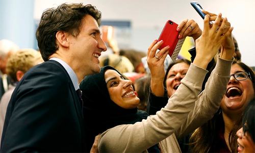 Canada to offer temporary residency to stranded US travelers