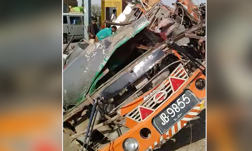 5 killed as commuter bus overturns on National Highway in Karachi