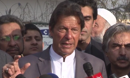 If Rangers can conduct an operation in Karachi then why not in Punjab, asks Imran If Rangers can conduct an operation in Karachi then why not in Punjab, asks Imran