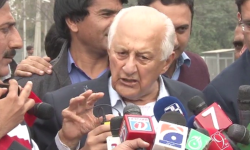 PCB chairman calls off conference to focus on spot-fixing scandal