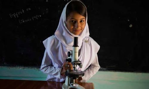Why are Pakistani students deplorable at maths and science?