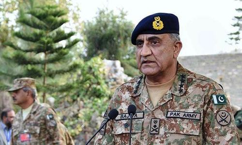 Pakistan, Afghanistan will fight terrorism 'together': army chief Pakistan, Afghanistan will fight terrorism 'together': army chief
