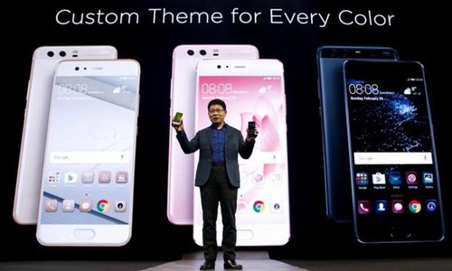 Phonemakers pile in to exploit Samsung weakness