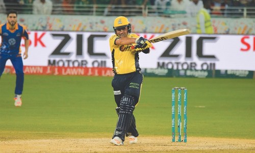 Brilliant Kamran ton takes Peshawar Zalmi into PSL final