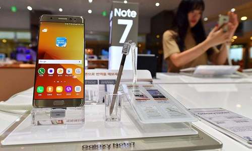 Smartphone maker Samsung backs away from planned split