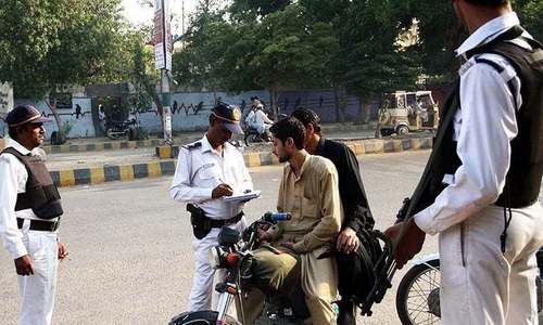 Helping an injured biker made me realise Karachi's traffic police isn&rsquo;t trained in first aid