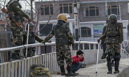 Kashmiris incensed as Indian troops make children do situps Kashmiris incensed as Indian troops make children do situps