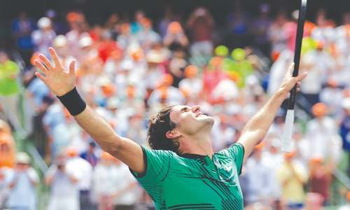 Federer downs Nadal in straight sets to win Miami Open Federer downs Nadal in straight sets to win Miami Open