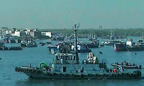 Shipping authorities deny hijacked vessel belongs  to Pakistan