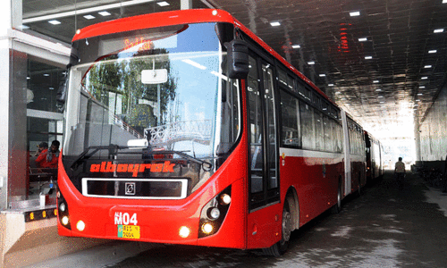 Metro bus runs over medical student in Rawalpindi