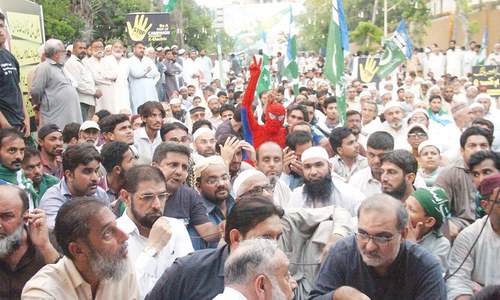 JI holds sit-in against KE outside Governor House