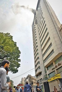 Blaze in high-rise exposes inefficiency of city&rsquo;s fire department