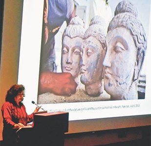 Archaeologist narrates tale of fake Persian mummy