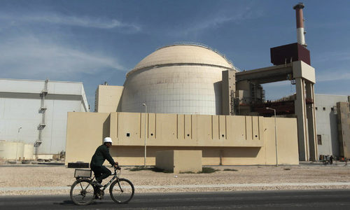 US maintains Iran nuclear deal sanctions relief