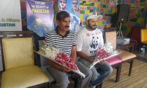 Former army officer becomes fourth Pakistani to summit Mount Everest