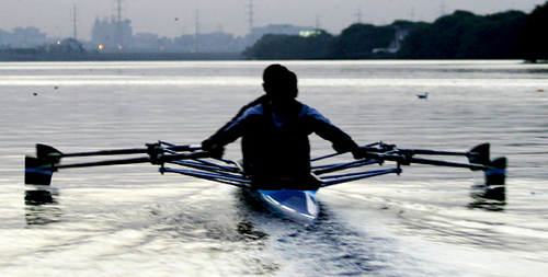 Pakistani breaks world record in indoor rowing