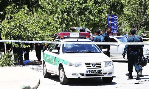 12 killed in IS-claimed attacks on Iranian parliament, Khomenei's mausoleum