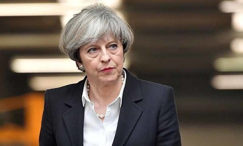 EU warns of 'no deal' if vote delays Brexit talks