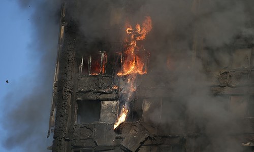 6 killed as deadly fire engulfs London tower block 6 killed as deadly fire engulfs London tower block
