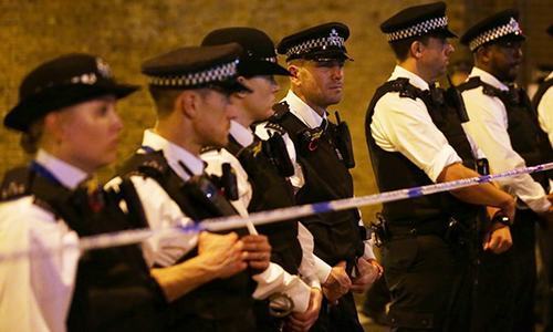 10 hurt as van rams into Muslims near London mosque