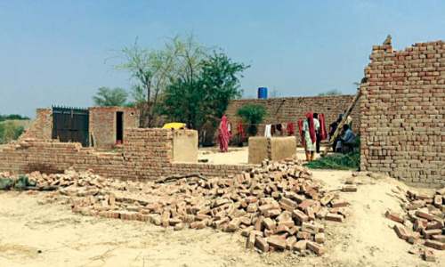 &lsquo;Illegal&rsquo; houses razed to retrieve Rs30m state land