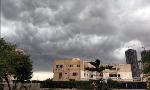 Karachi receives first monsoon shower
