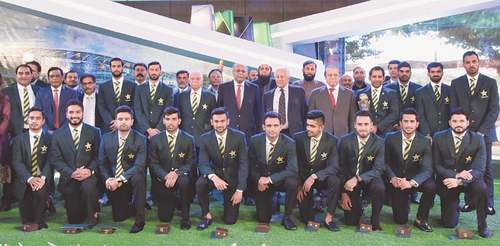 PM hails triumphant cricketers as &lsquo;real leaders&rsquo;