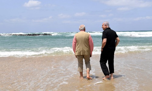 Rendezvous Jerusalem: Modi caps Netanyahu bromance with barefoot beach stroll Rendezvous Jerusalem: Modi caps Netanyahu bromance with barefoot beach stroll
