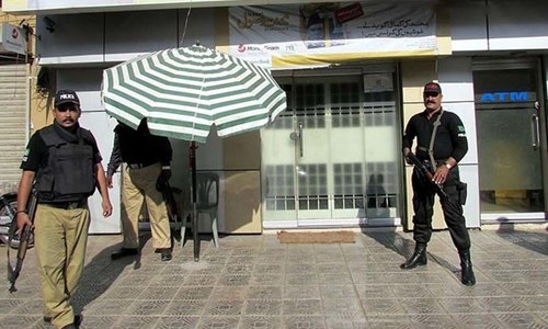 Robbers make off with Rs3m in year&rsquo;s fifth bank heist in Karachi